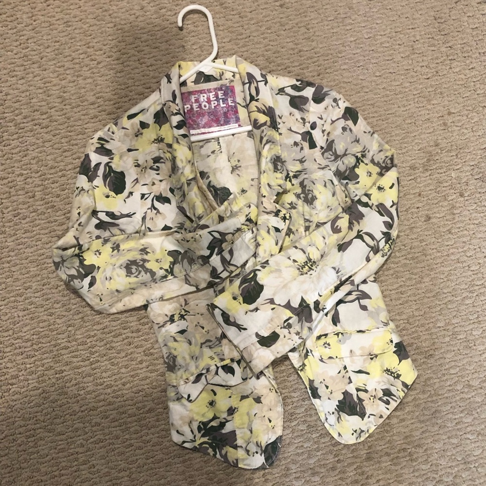 Floral linen blazer
